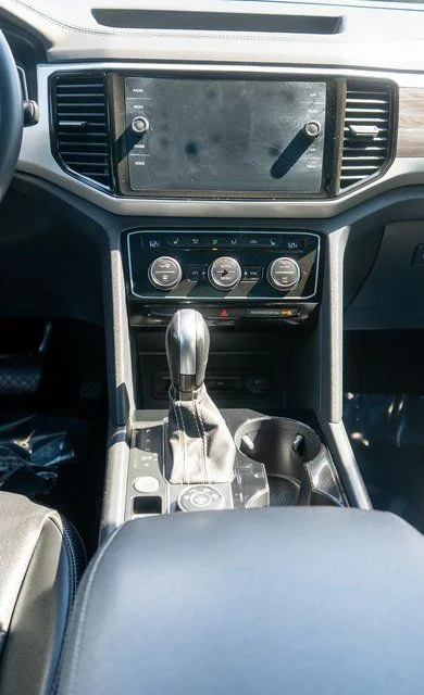 Used 2022 White Volkswagen 3.6L V6 SE w/Technology image 18
