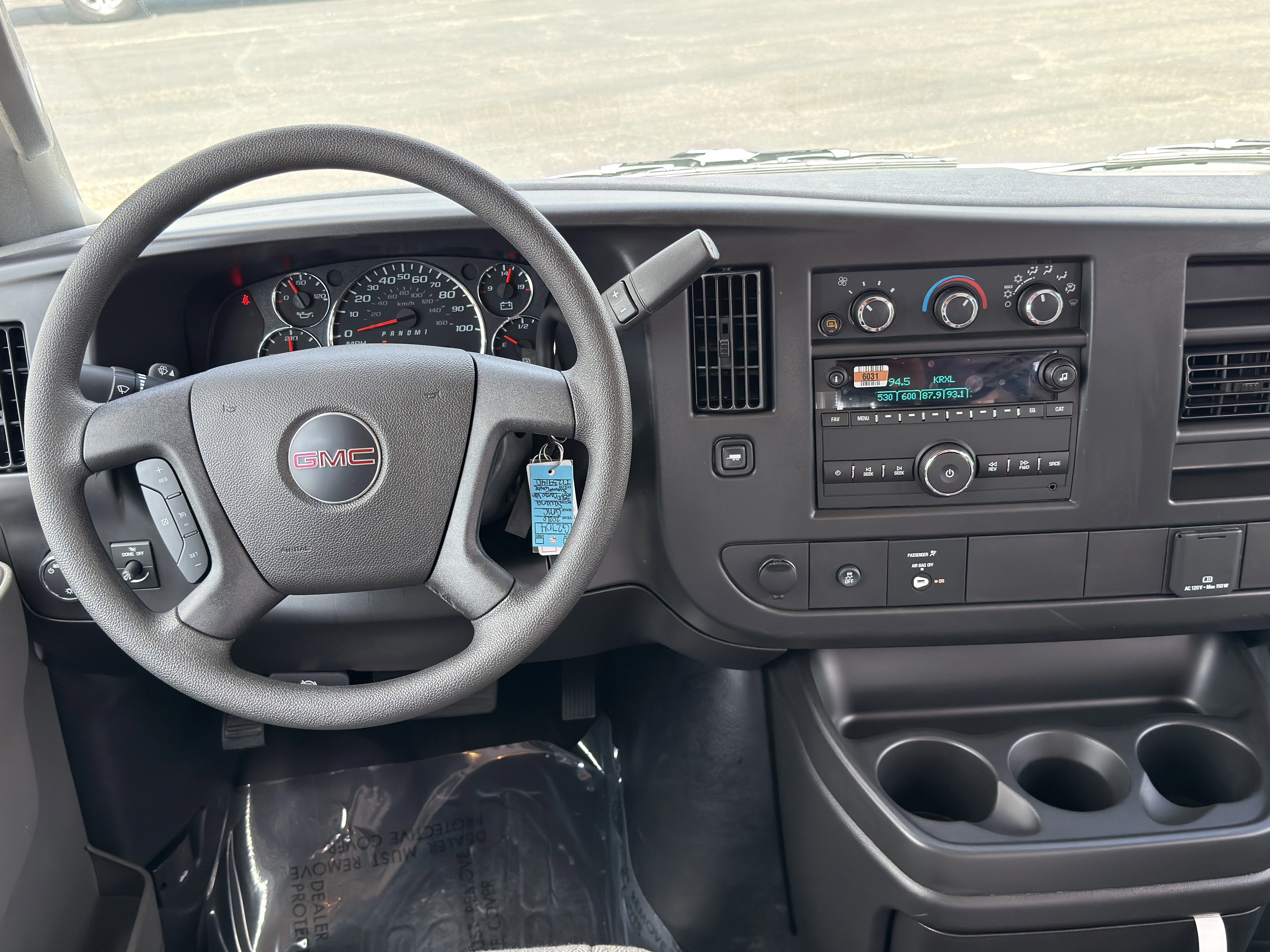 2026 GMC Savana Cargo Work Van - Photo 18