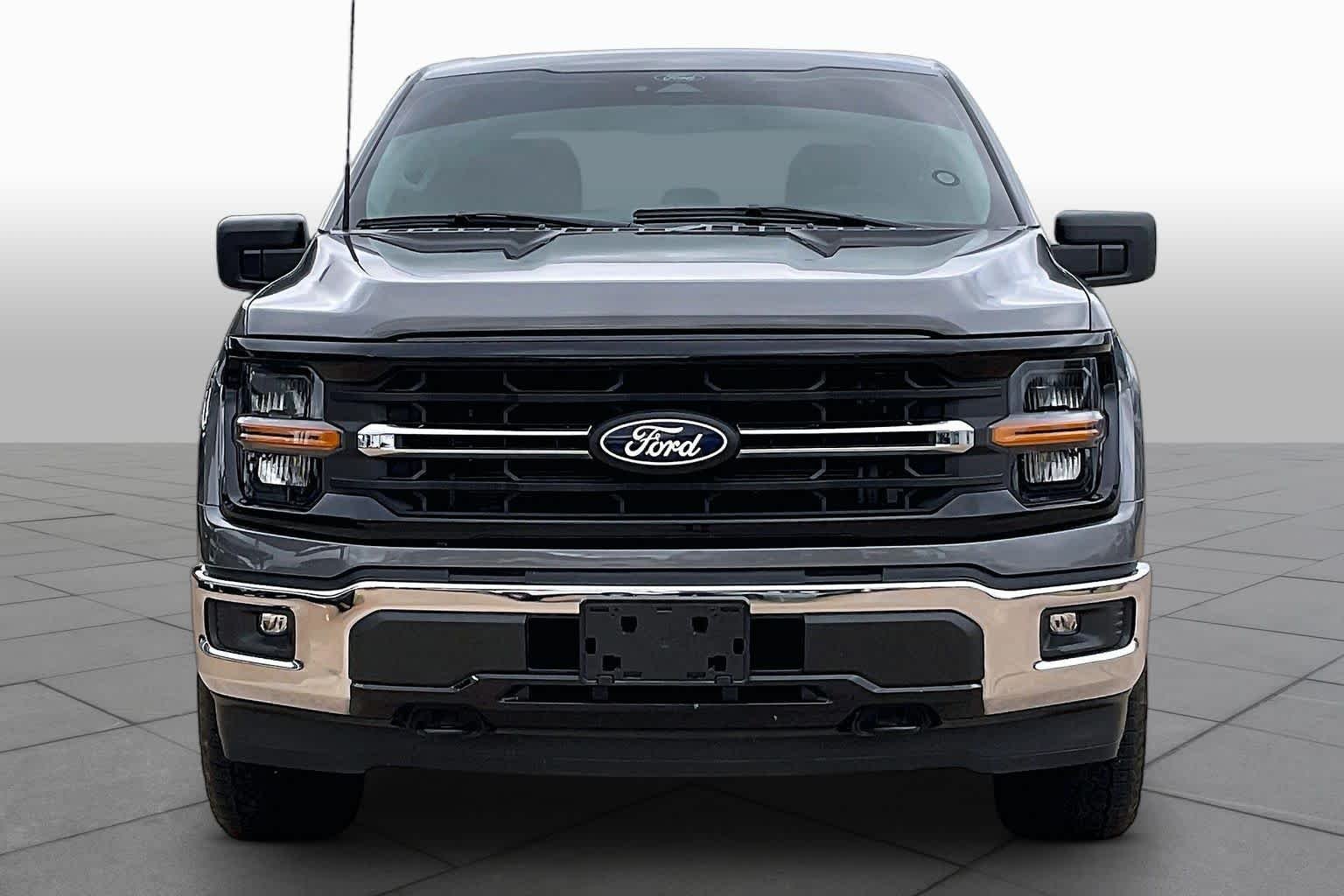 Used 2025 Carbonized Gray Ford XLT image 3