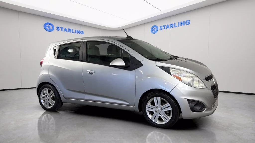 Used 2015 SILVER ICE Chevrolet LT image 13