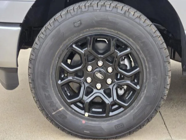 New 2026 Iconic Silver Metallic Ford XLT image 27