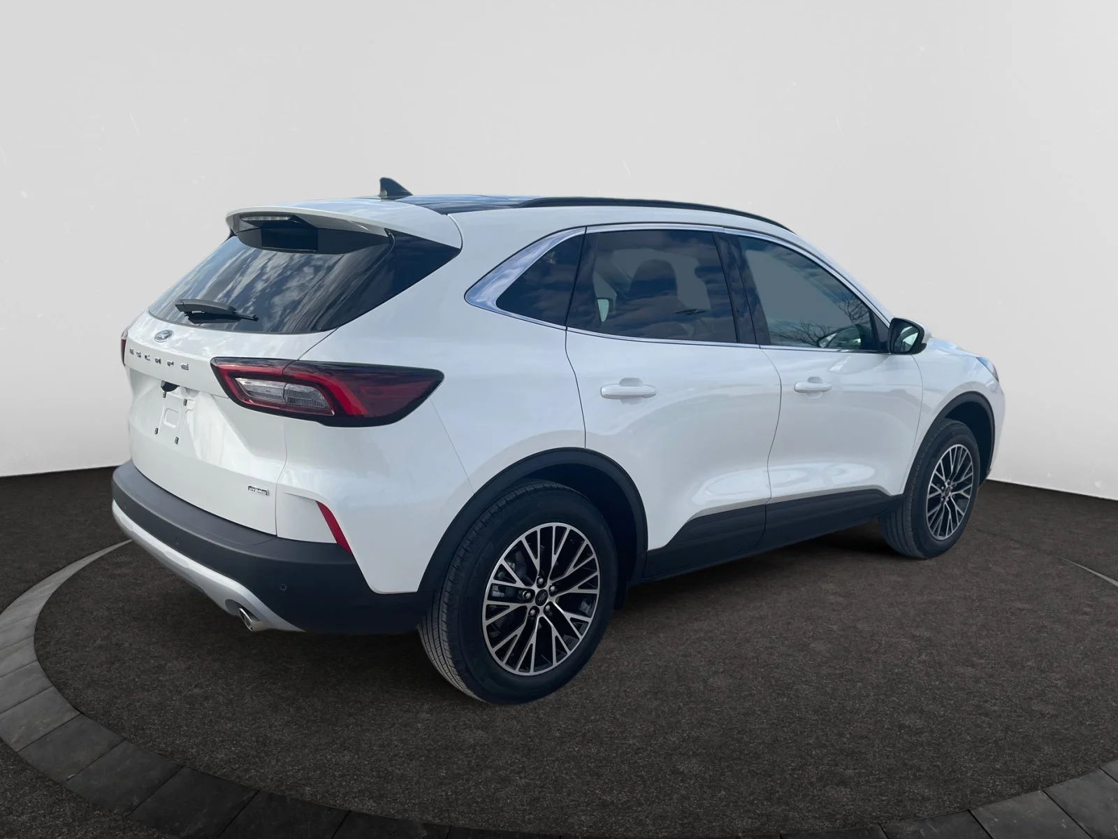 New 2025 Star White Metallic Tri-Coat Ford PHEV image 5