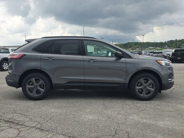 Certified Used 2023 Gray Ford SEL image 6