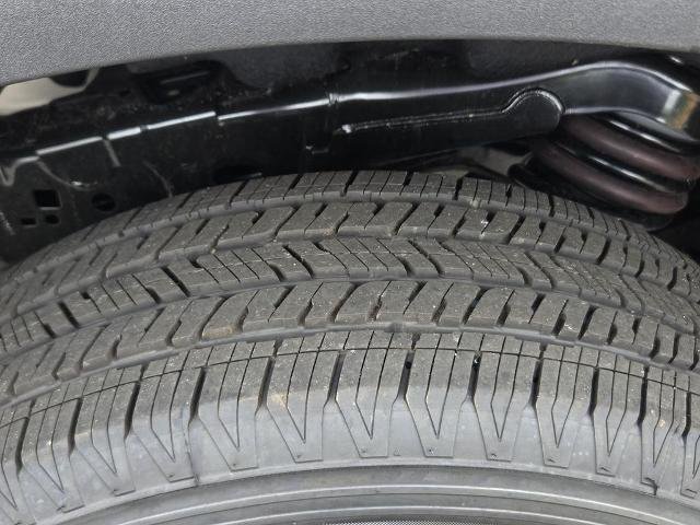 New 2026 Avalanche Gray Ford Base image 80