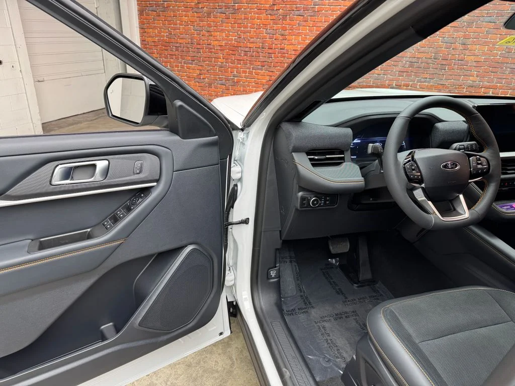 New 2026 Star White Metallic Tri-Coat Ford Tremor® image 8