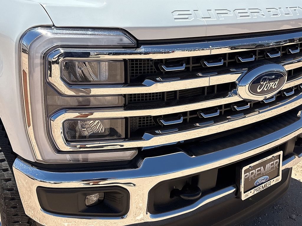 New 2026 Oxford White Ford F-250® Lariat® image 13