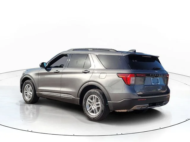 New 2027 Gray Metallic Ford Active image 7