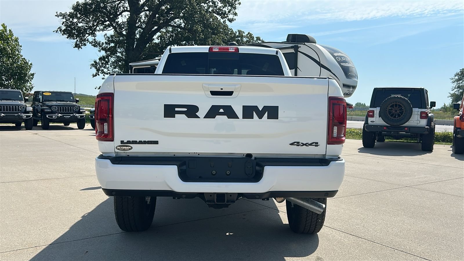 New 2026 Bright White Clear-Coat Exterior Paint RAM Laramie image 5