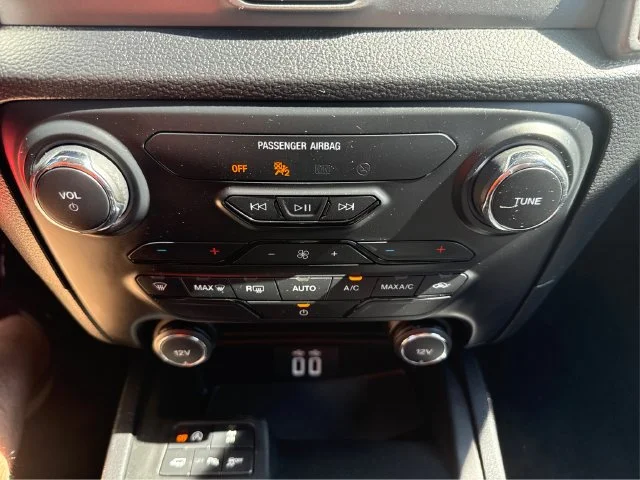 Certified Used 2019 Ingot Silver Ford XLT image 30