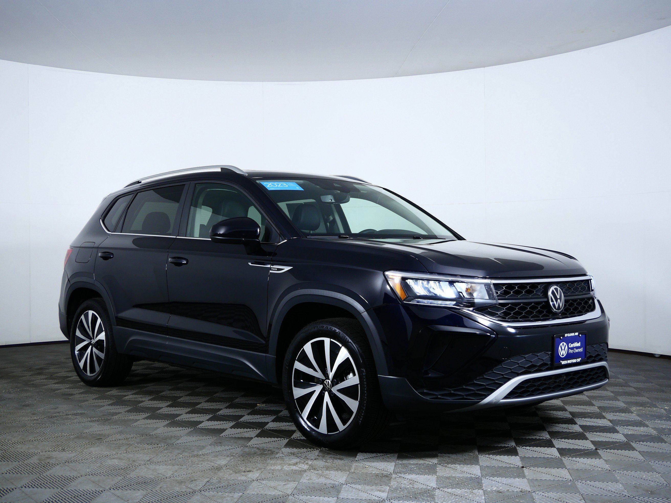 2023 Volkswagen Taos 1.5T SE 4Motion's photo