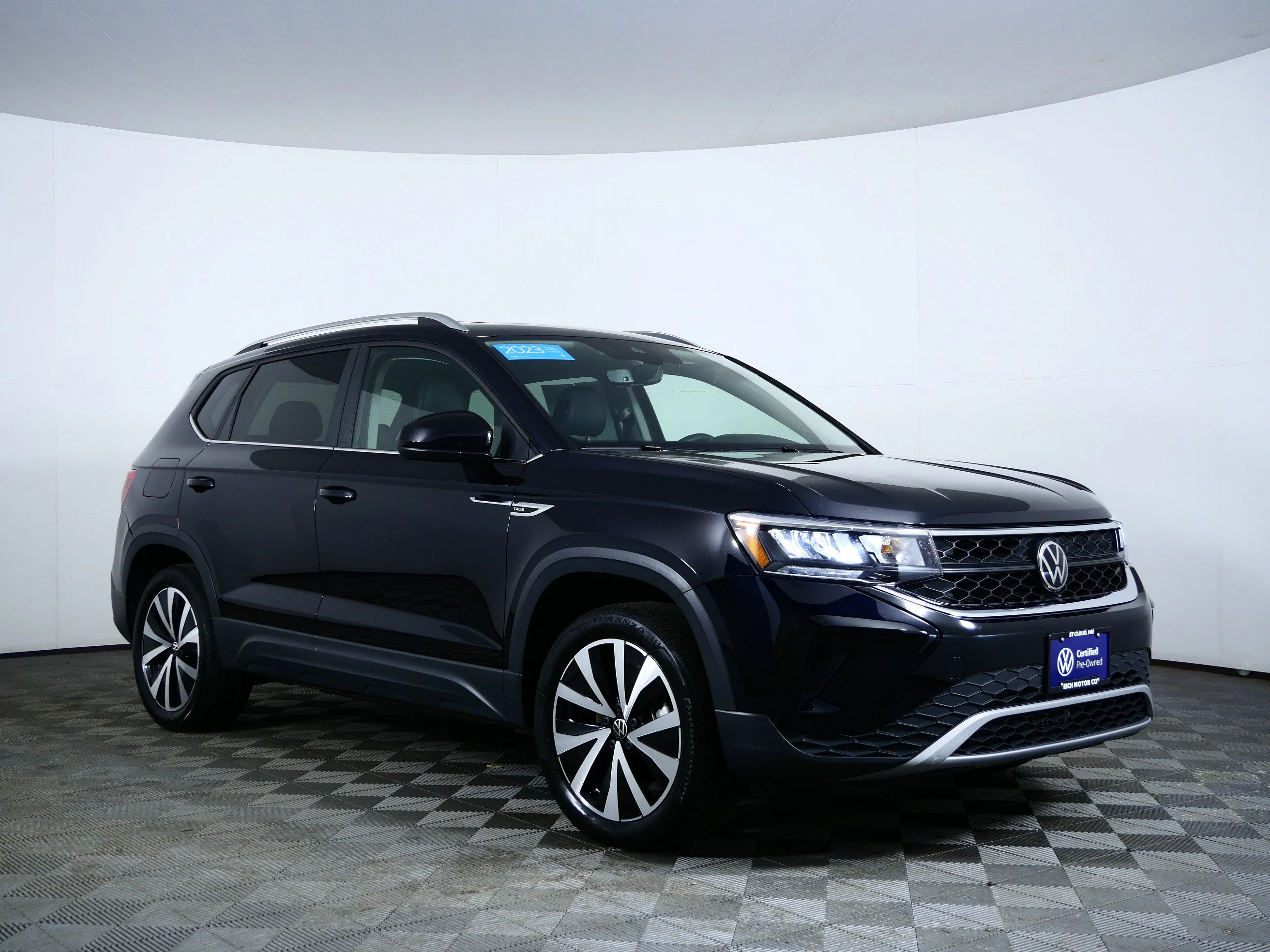 2023 Volkswagen Taos 1.5T SE 4Motion's photo