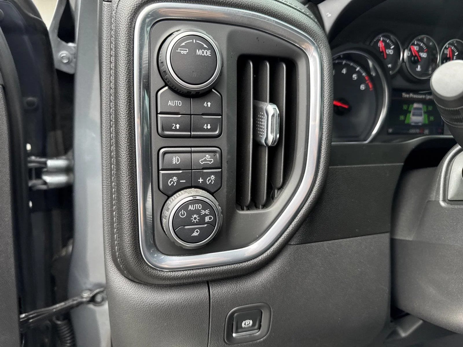 Used 2021 SATIN STEEL METALLIC Chevrolet RST image 20