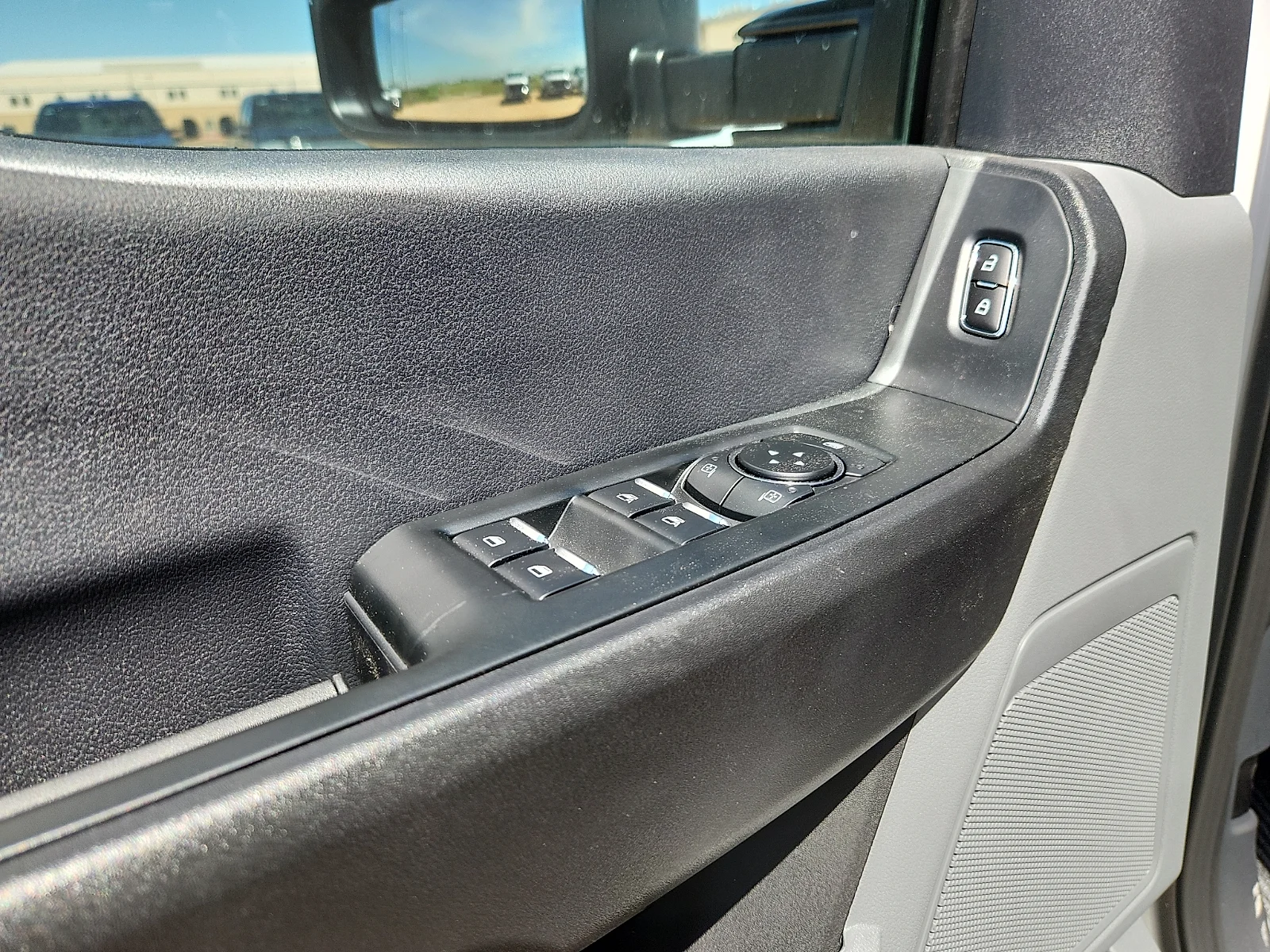 New 2026 Oxford White Ford F-450® XL image 15
