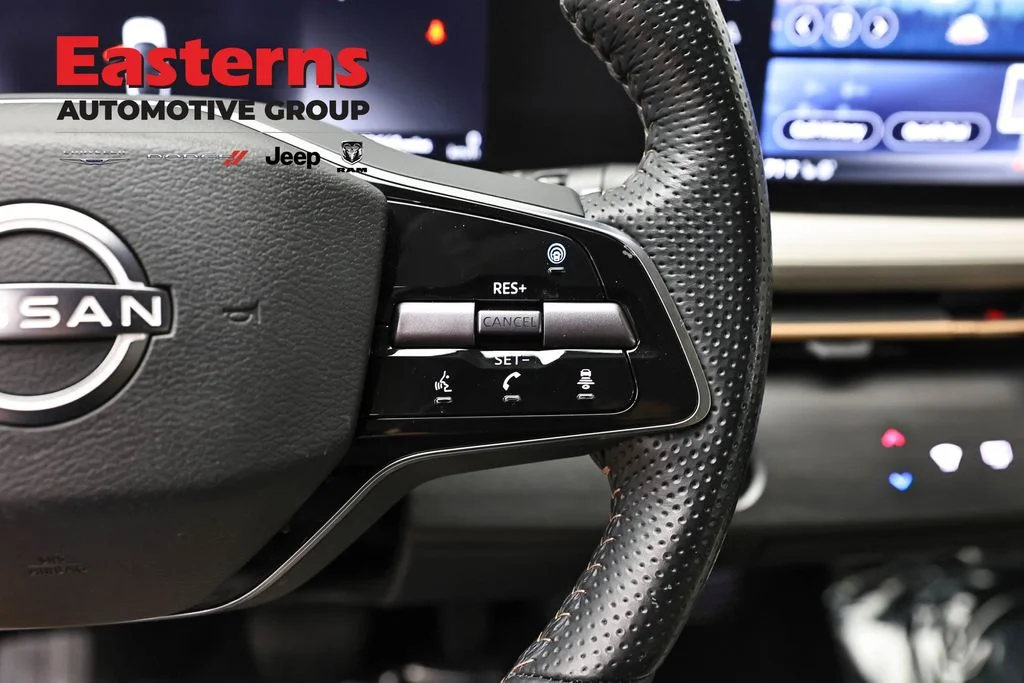Used 2023 Black Nissan ENGAGE image 17