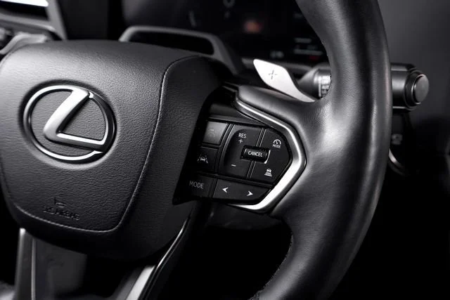 Used 2025 Incognito Lexus 550 Premium+ image 39