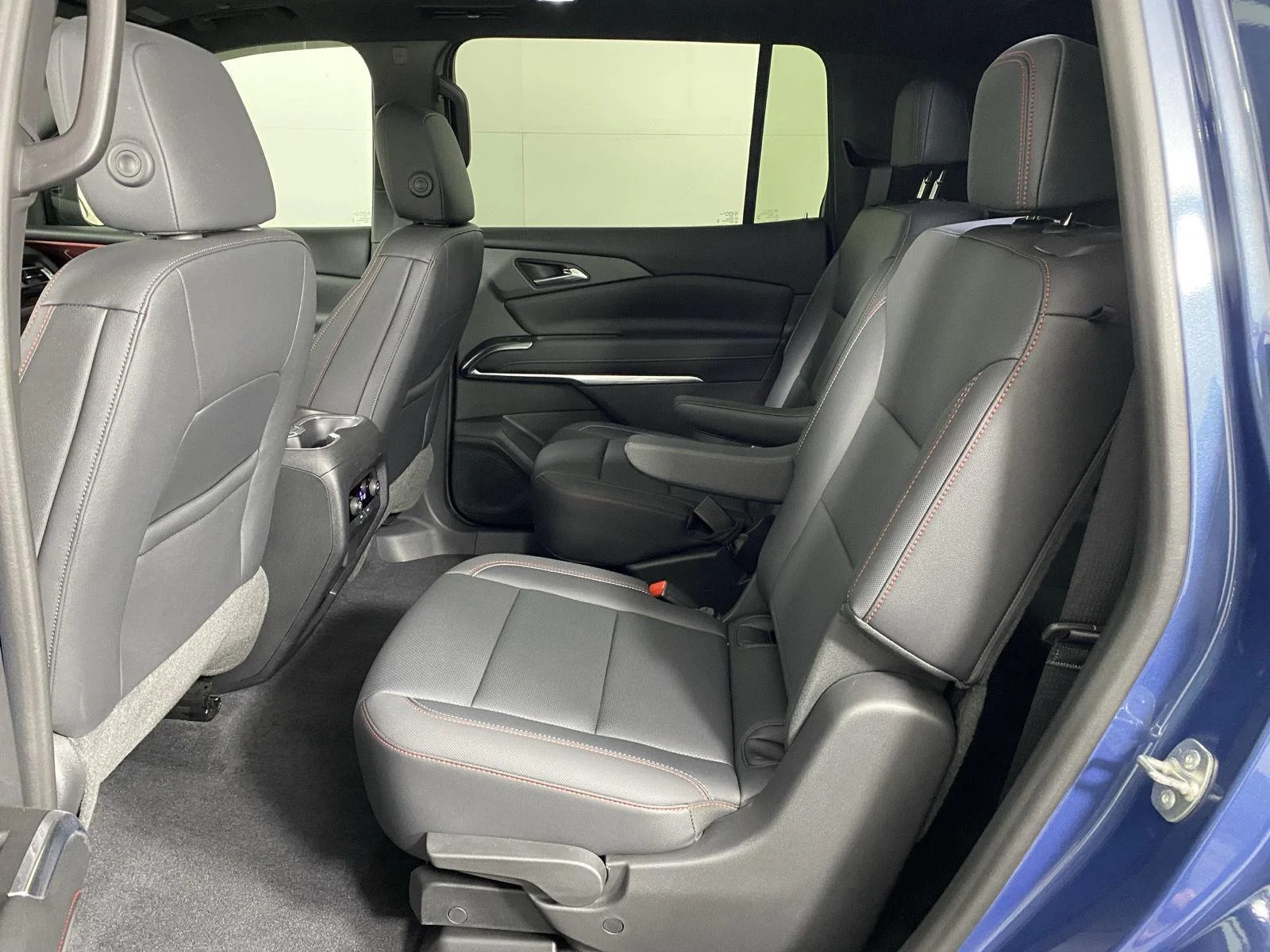 Used 2024 Lakeshore Blue Metallic Chevrolet  image 25
