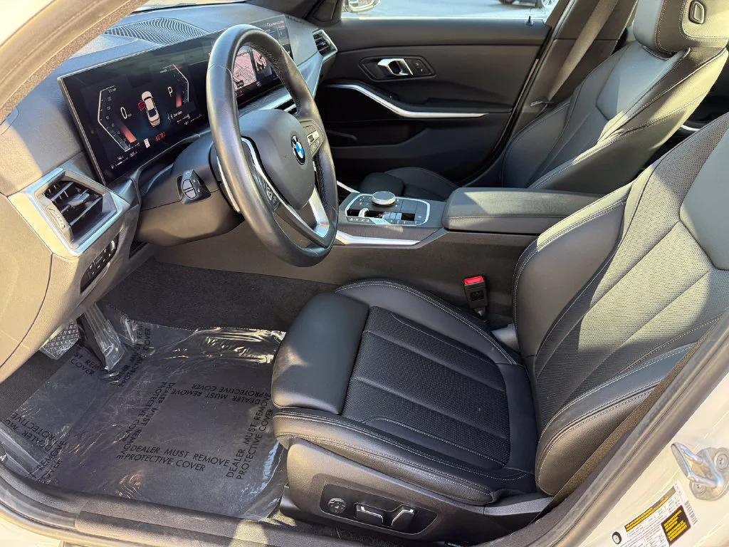 Used 2024  BMW NA image 21