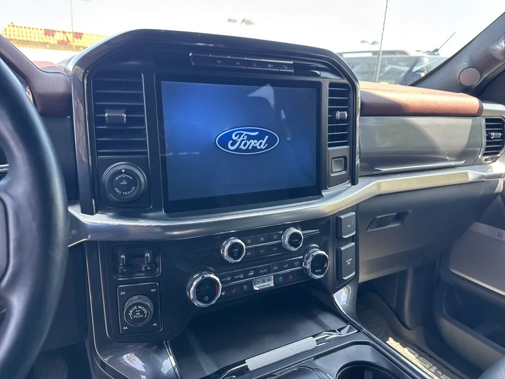 Used 2021 White Ford Lariat image 9