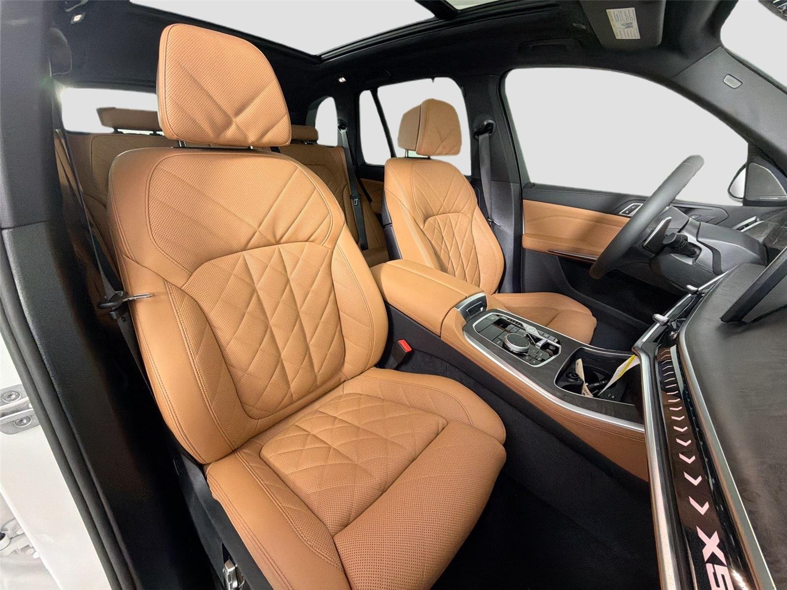 New 2026 Mineral White Metallic BMW xDrive40i image 30