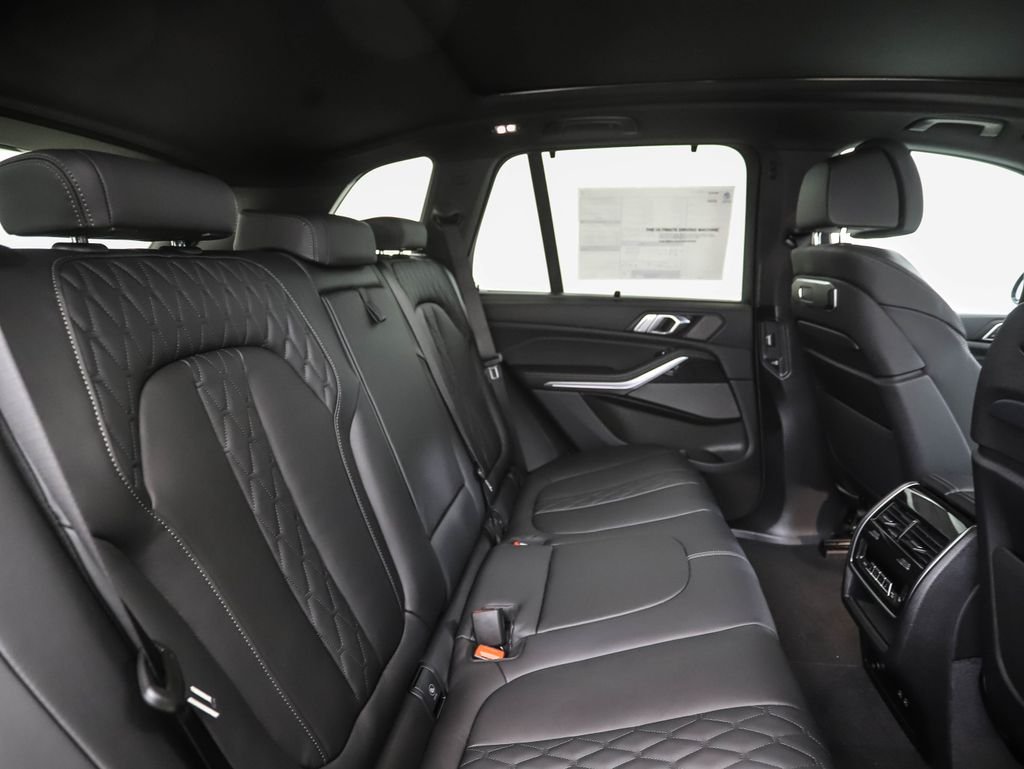 New 2026 Carbon Black Metallic BMW xDrive40i image 27
