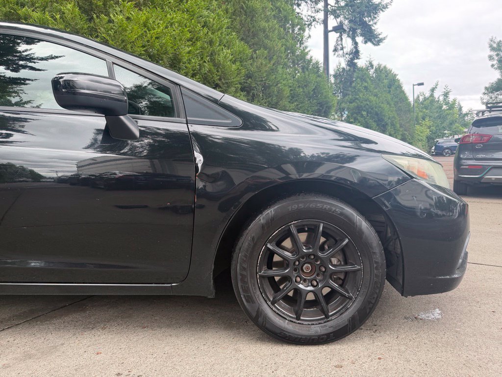 Used 2014 Black Honda LX image 3