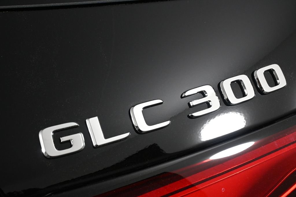 New 2026 Black Mercedes-Benz GLC 300 image 27
