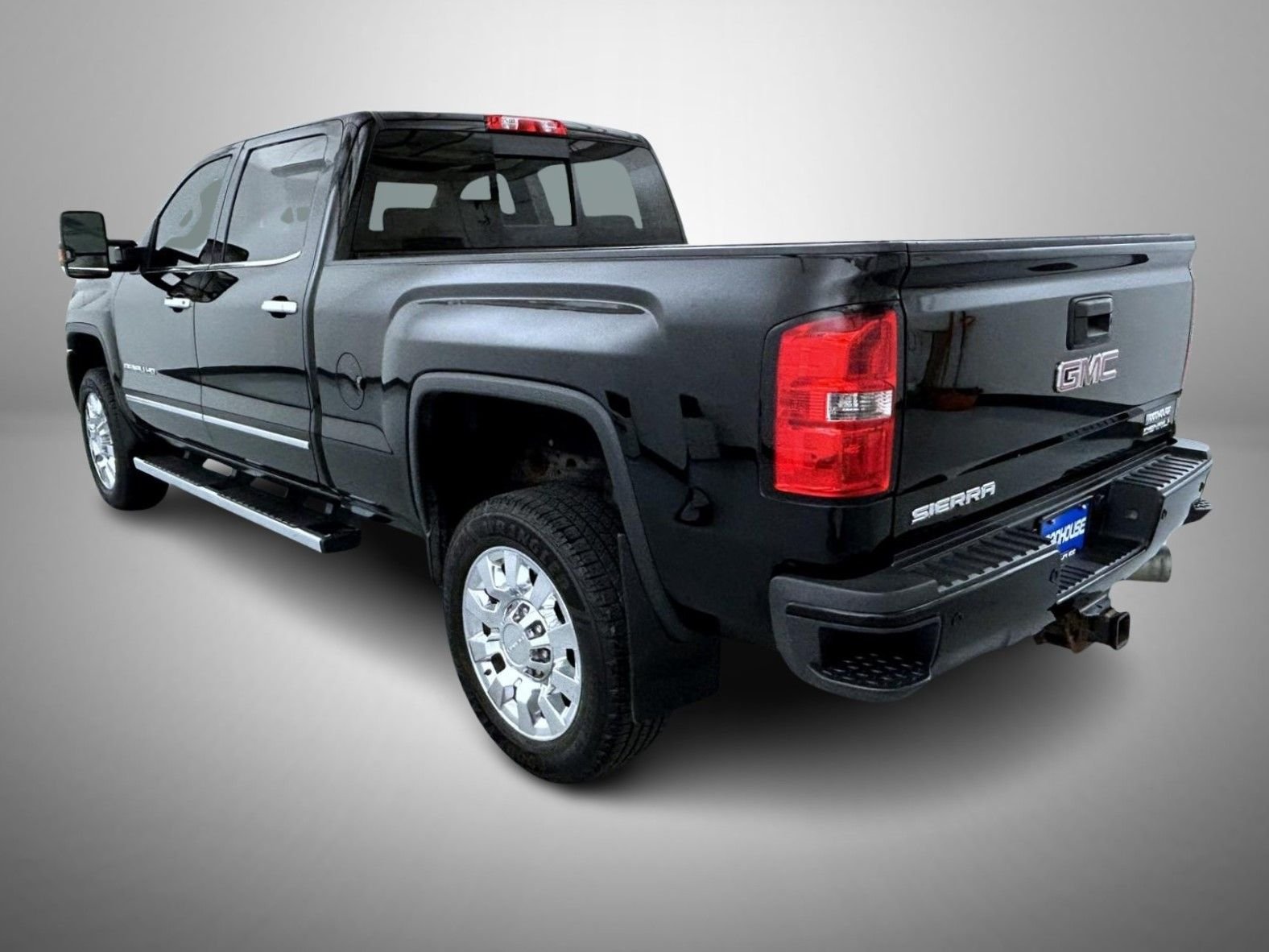 Used 2015 Black GMC Denali image 7