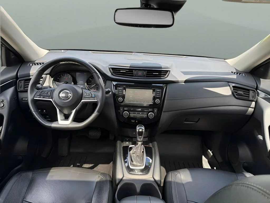 Used 2019 Black Nissan SL image 24