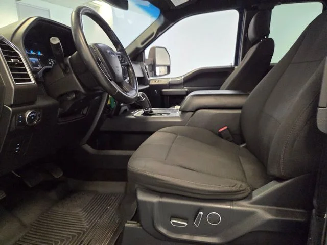 Used 2016 Blue Ford XLT image 11