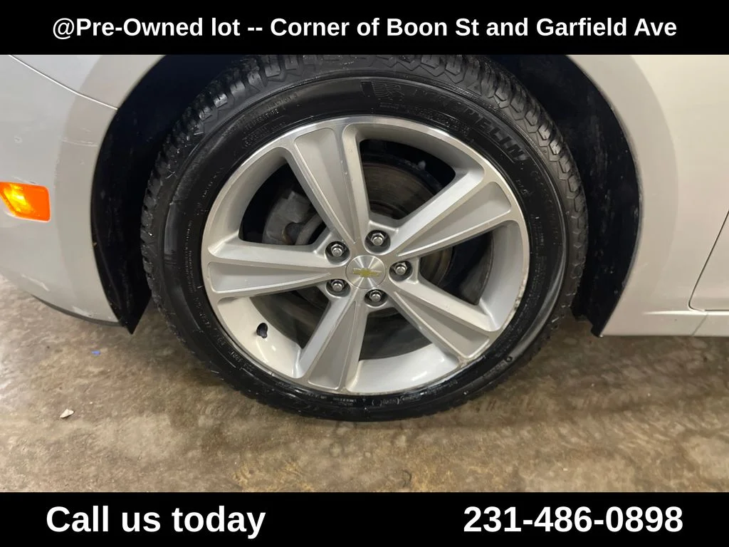 Used 2015 Silver Chevrolet 2LT image 11