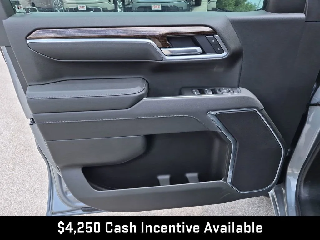 New 2026 Sterling Metallic GMC Elevation image 19