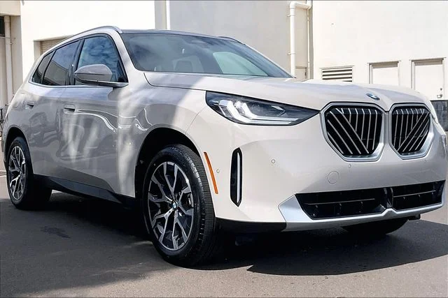 2026 BMW X3 30 - Photo 2