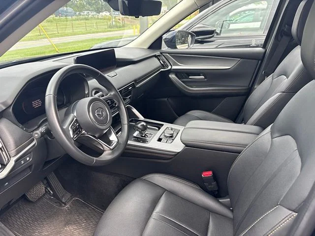Used 2024 Blue Mazda Preferred image 11