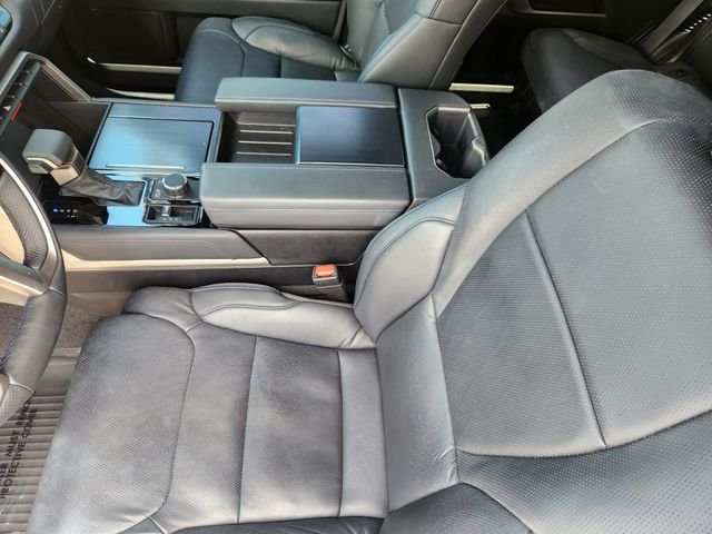 Used 2026 Beige Toyota Platinum image 8
