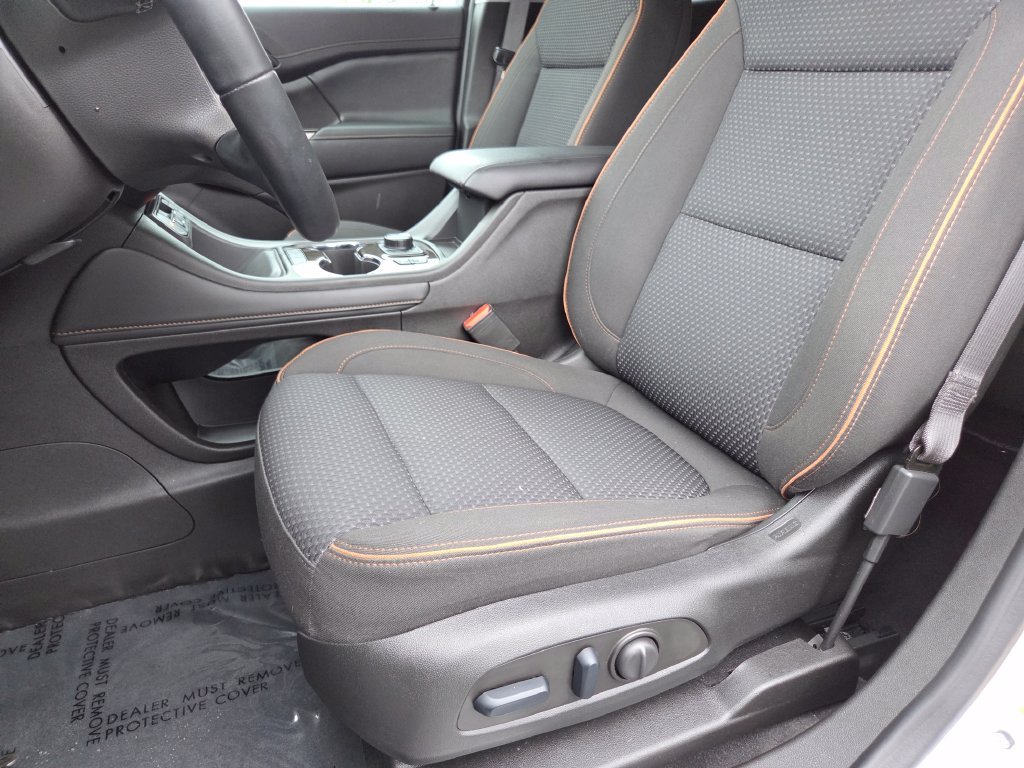 2023 GMC Acadia AT4 - Photo 32