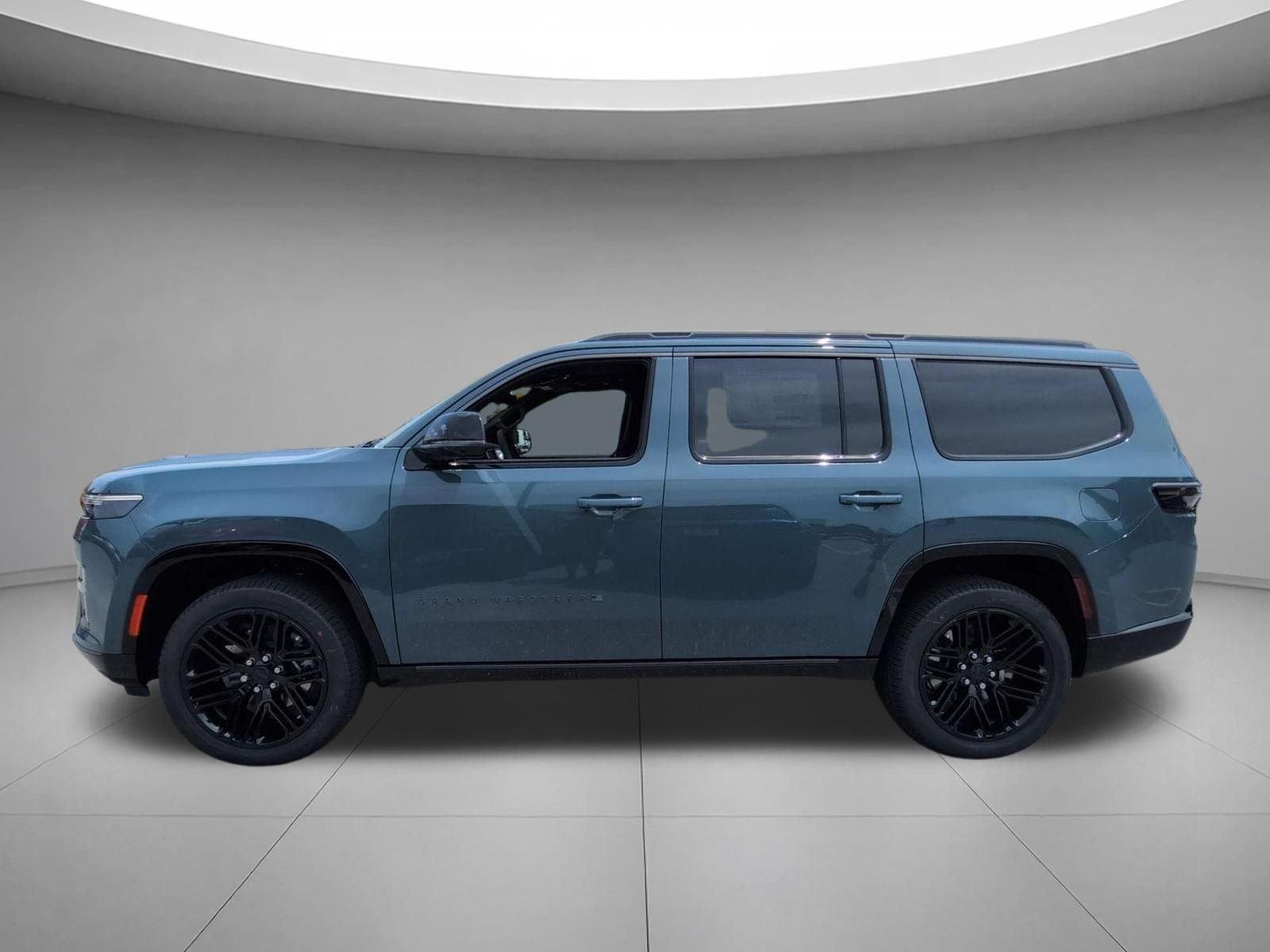 New 2026 Steel Blue Exterior Paint Jeep Limited Reserve image 2