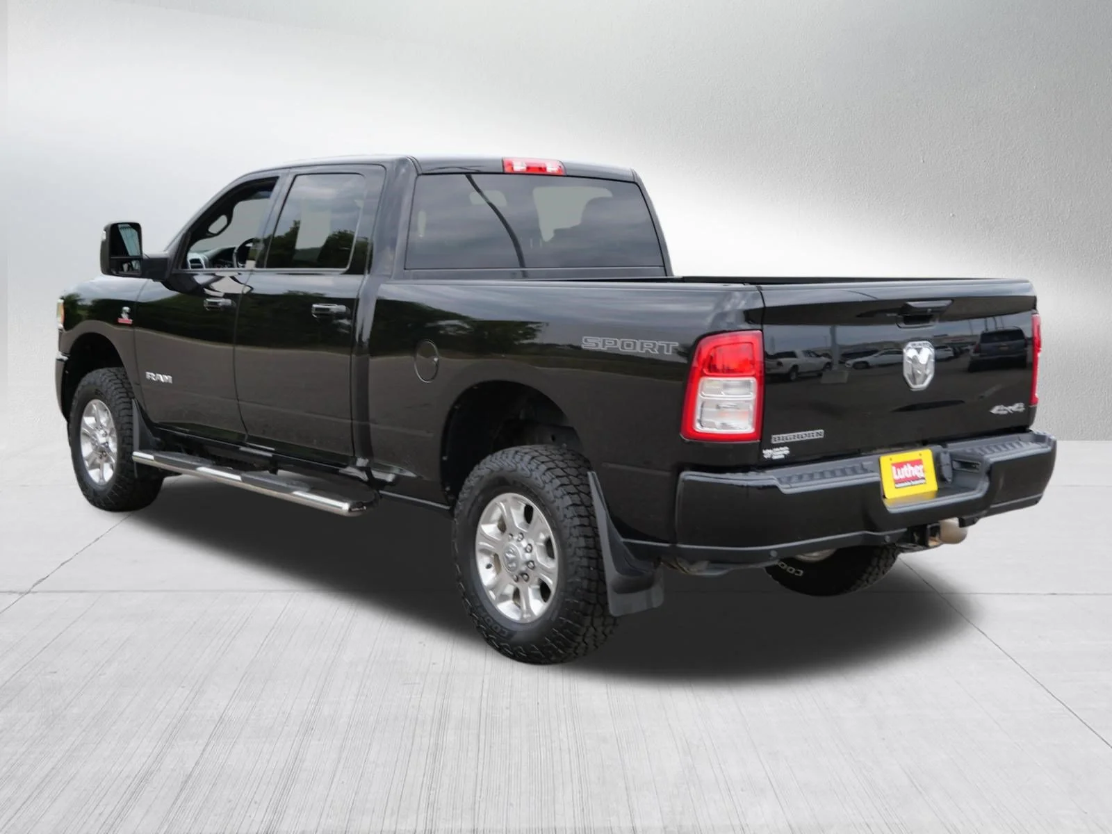 Certified Used 2023 Diamond Black Crystal Pearlcoat Ram Big Horn image 5