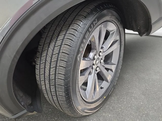 Certified Used 2023 Carbonized Gray Metallic Ford XLT image 29