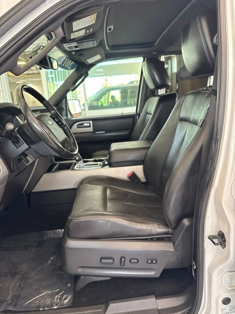 Used 2012 White Ford Limited image 12