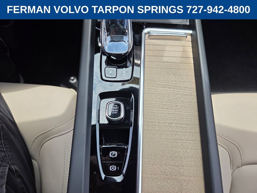 New 2026 Crystal White Volvo Plus image 28