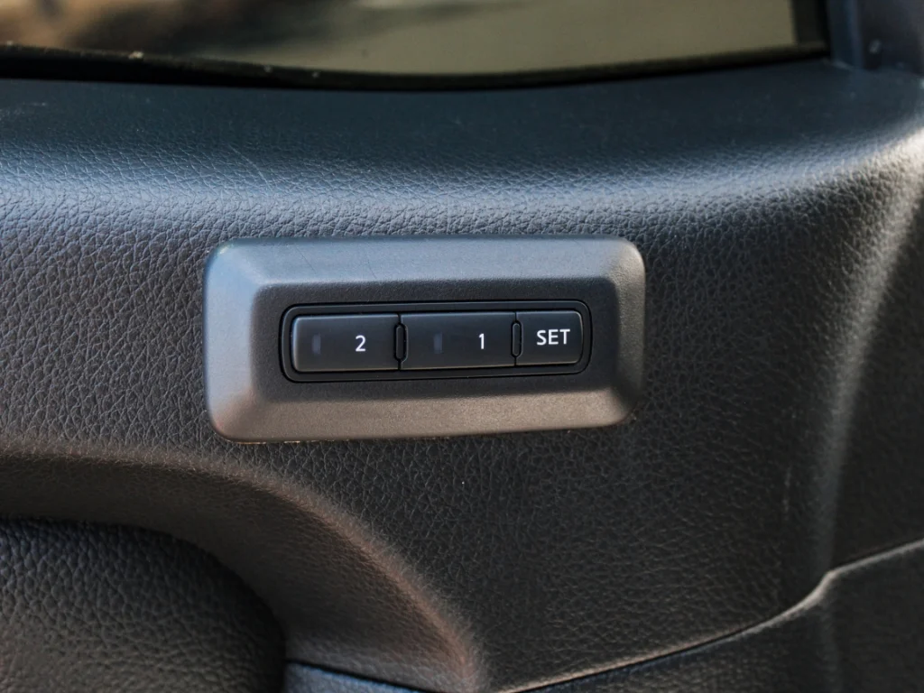 Used 2021 Glacier White Nissan PRO-4X image 11