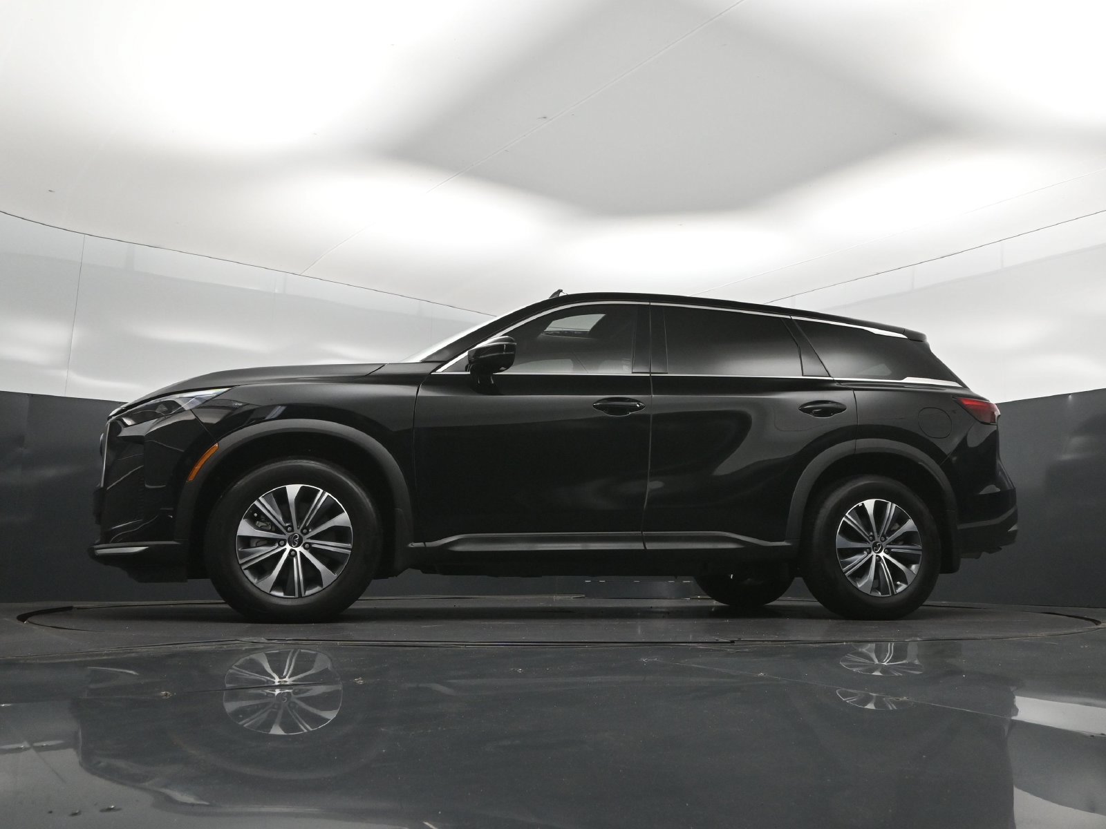 Used 2026 Black INFINITI PURE image 39