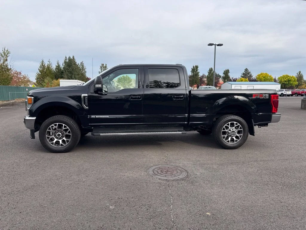 Used 2020 Black Metallic Ford Lariat image 4