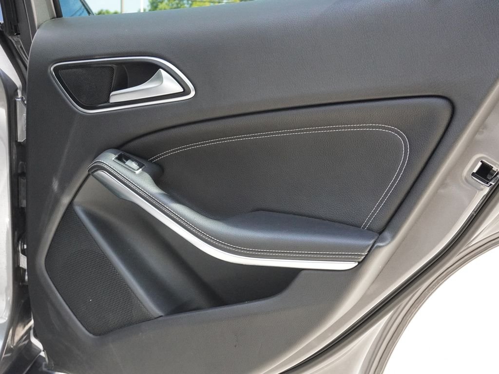Used 2017 Gray Mercedes-Benz GLA 250 image 24
