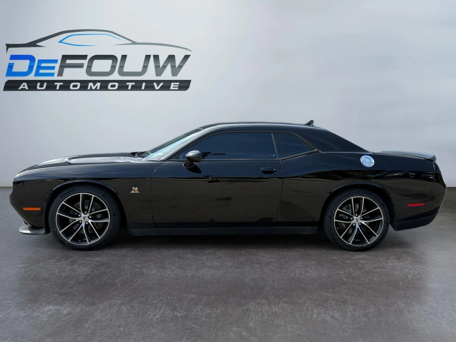 Used 2018 Pitch Black Clearcoat Dodge R/T Scat Pack image 6