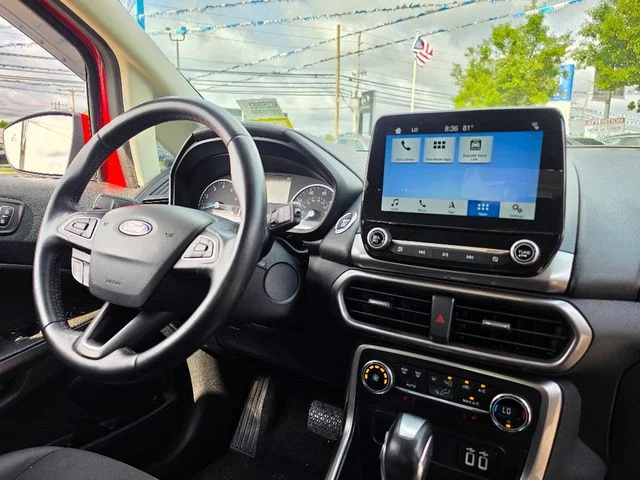 Used 2019 Race Red Ford SE image 13