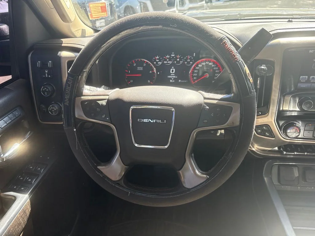 Used 2016 Onyx Black GMC Denali image 16