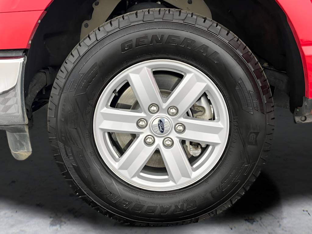 Used 2023  Ford XLT image 19