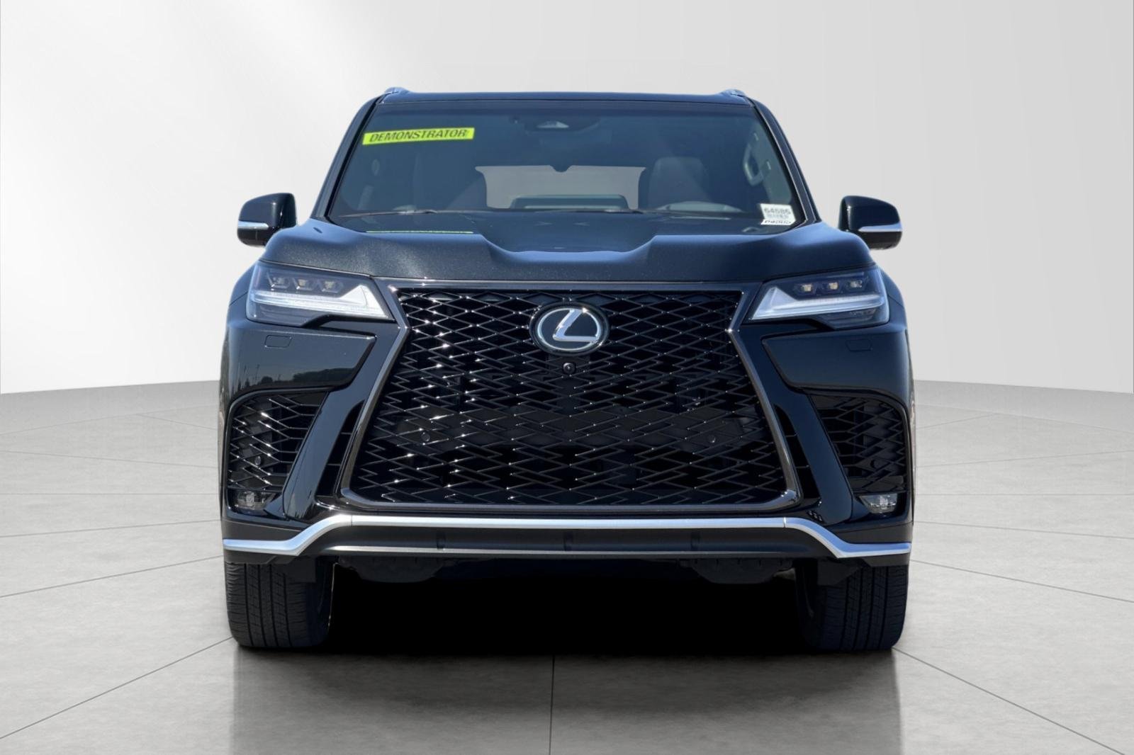 2026 Lexus LX 700h F-Sport - Photo 9