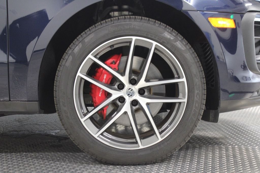 Used 2022  Porsche S image 14